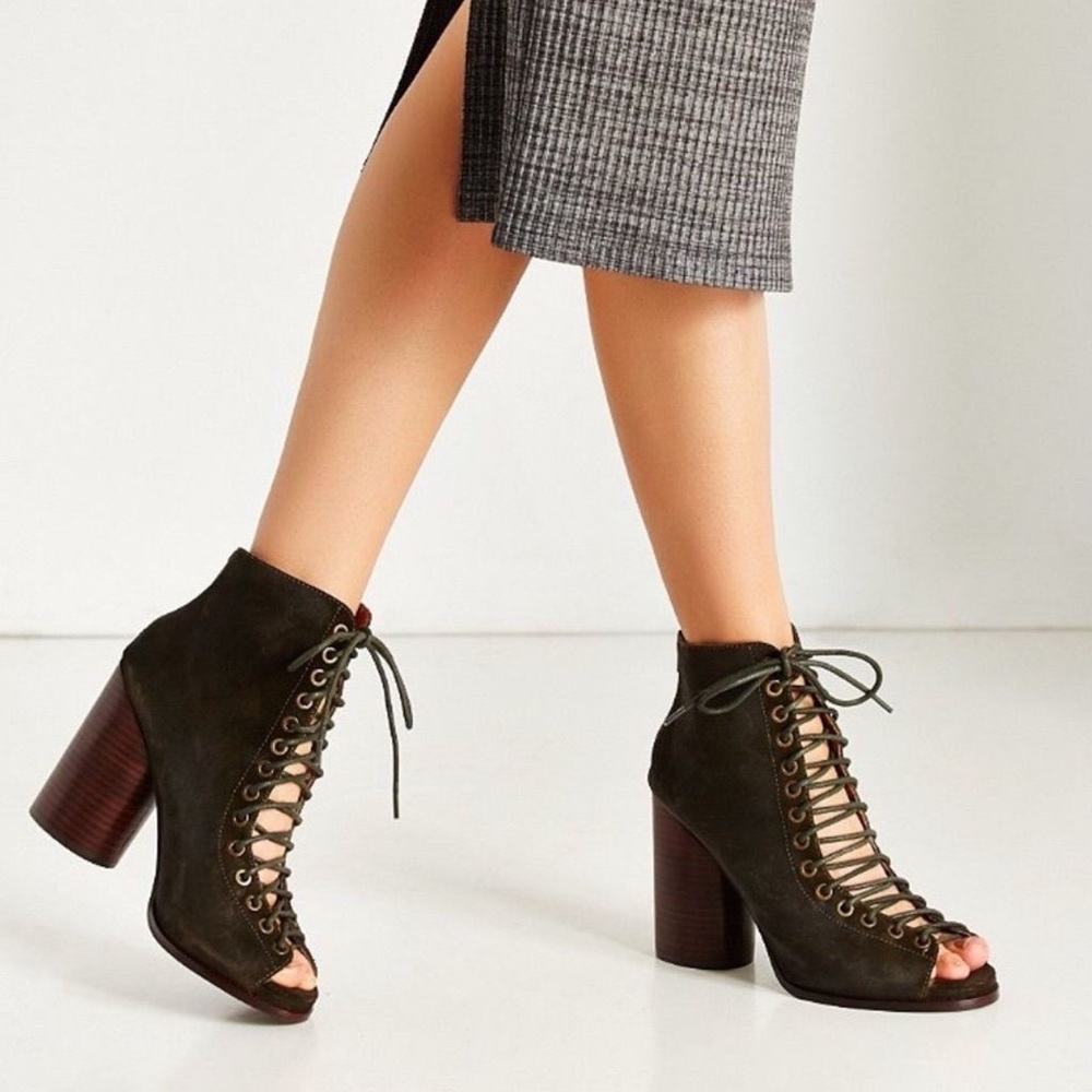 Jeffrey Campbell peep toe bootie size 6